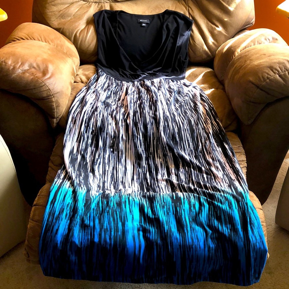 AB Studio Maxi-Dress - Black Top & Black/White Bottom Mixed w/ Blues Sleeveless